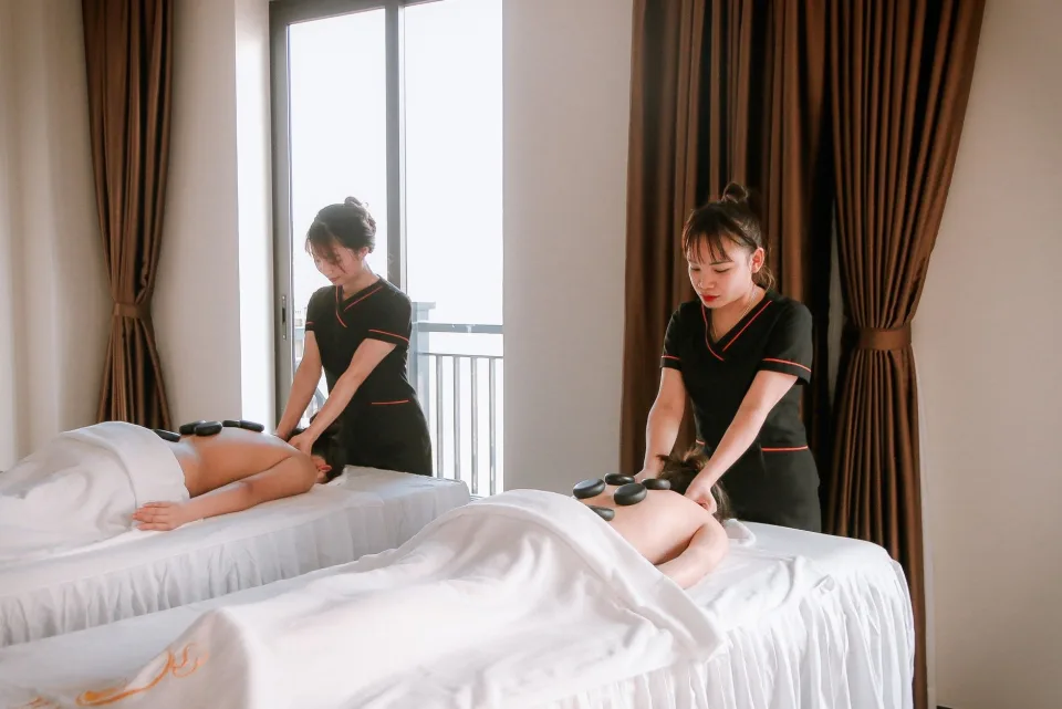 Đắp mặt nạ dưỡng da